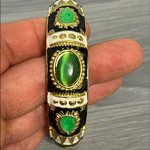 New Gold & Enamel Hinged Bangle Bracelet, Black & White with Green Stones - Picture 3 of 7